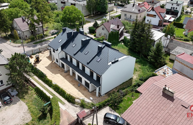 Szeregówka z garażem