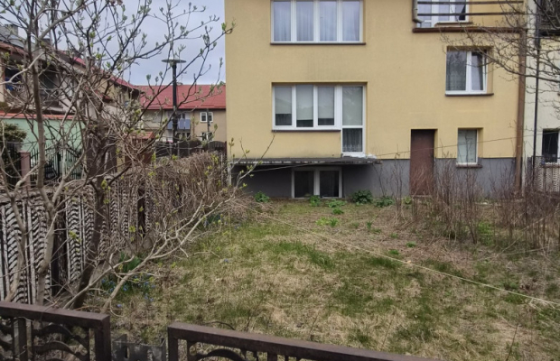 Dom z zabudowie szeregowej, do remontu