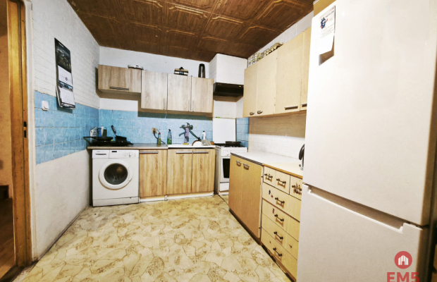 Dom z zabudowie szeregowej, do remontu