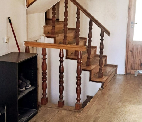 Dom z zabudowie szeregowej, do remontu