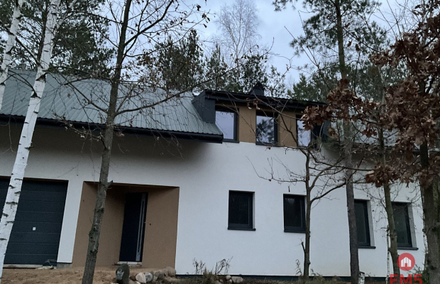 Większość atrakcyjnych nieruchomości w tej okolicy znika zanim trafia na portale. Dlatego pracujemy również na ofertach dostępn