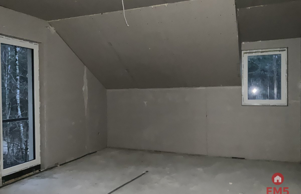 Większość atrakcyjnych nieruchomości w tej okolicy znika zanim trafia na portale. Dlatego pracujemy również na ofertach dostępn