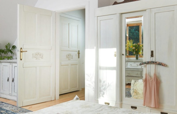 Dwa domy blisko jeziora – Serwy, gm. Płaska