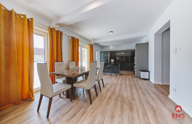 Dom w Raczkach dla 2 rodzin