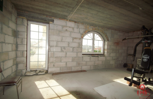 Dom na inwestycje w Ogrodniczkach.