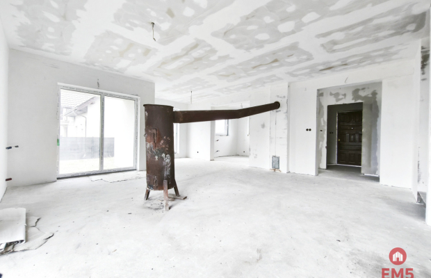 Dom wolnostojący 160 m² blisko jeziora i lasu