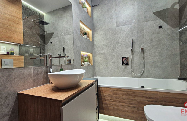 Nowoczesny skrajny szeregowiec z dużym ogrodem!