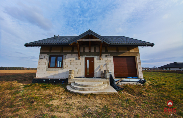 Dom w stanie surowym zamkniętym