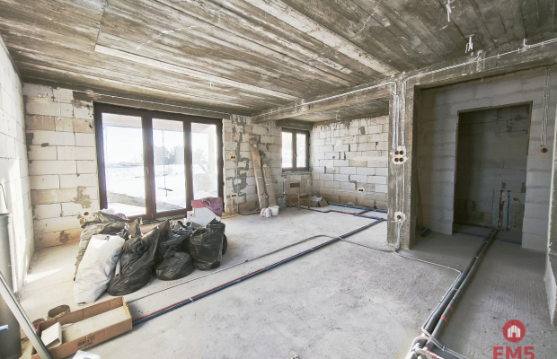 Dom w stanie surowym zamkniętym