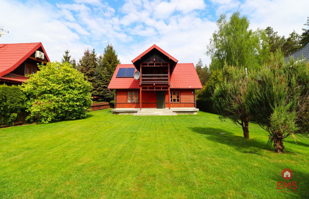 Dom w Atenach nad jeziorem Blizno