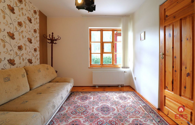 Dom w Atenach nad jeziorem Blizno