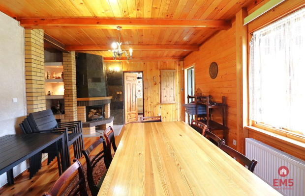 Dom w Atenach nad jeziorem Blizno