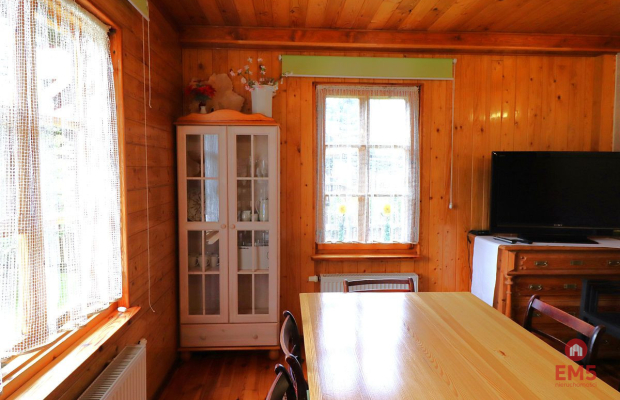 Dom w Atenach nad jeziorem Blizno