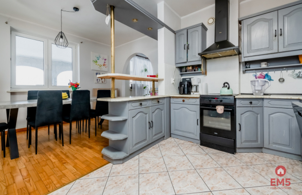 Dom z garażem  obok Białegostoku