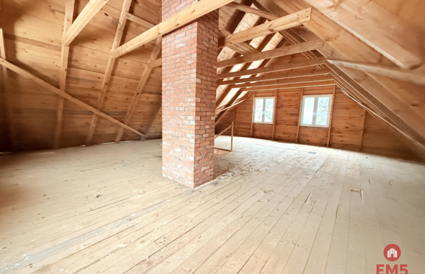 Dom wolnostojący pod miastem