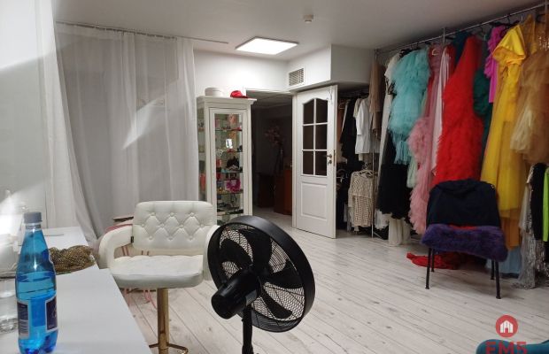 Atrakcyjny lokal w centrum, studio