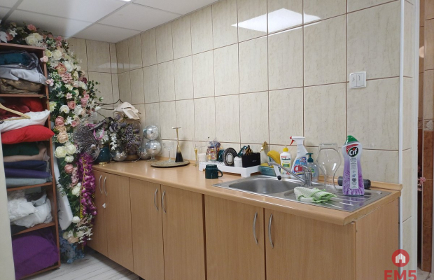 Atrakcyjny lokal w centrum, studio