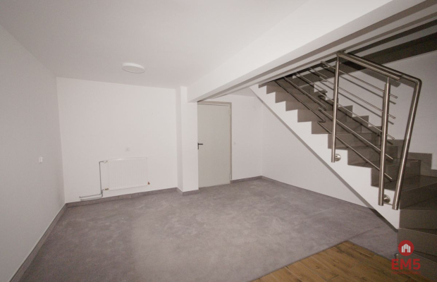 Budynek 430m2*Dom Ul. Stroma