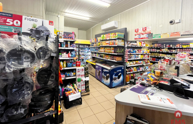 Lokal,  sklep osiedlowy.  Białystok