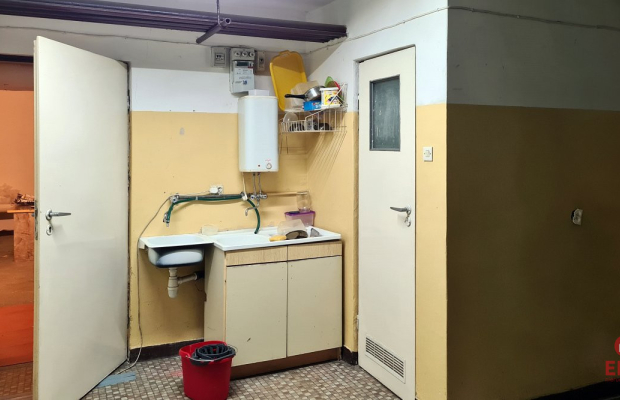 Lokal użytkowy z rampą, 90 m2