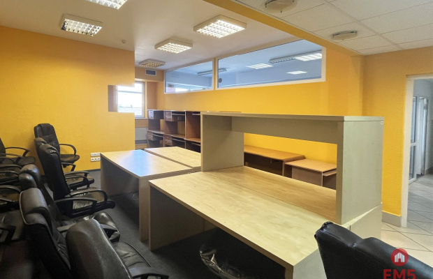 Błękitny Wieżowiec.  200 m2, 320m2