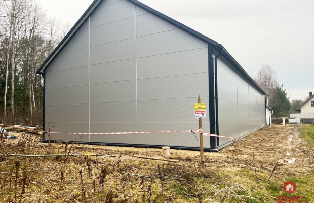 Hala pod miastem 150-350 m2