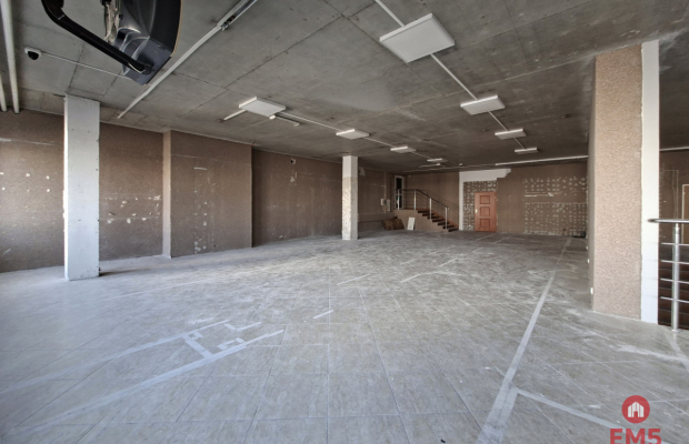 Lokal użytkowy 490 m2. Nowe Miasto.