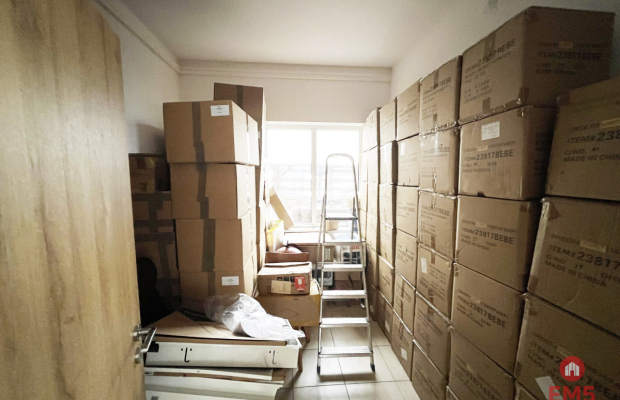 Biura z magazynem do wynajęcia