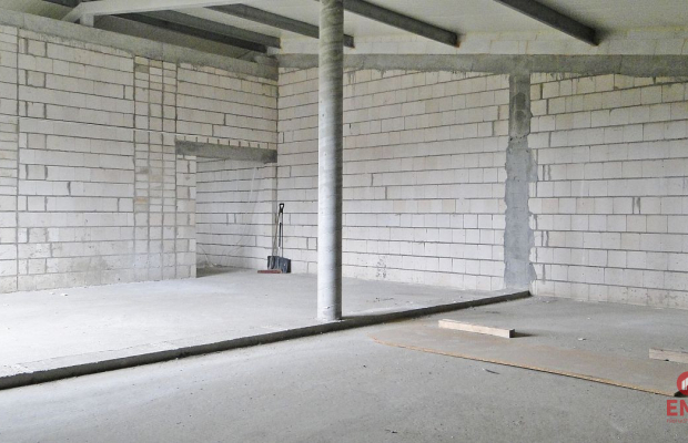 Fasty. Budynek użytkowy 400 m2