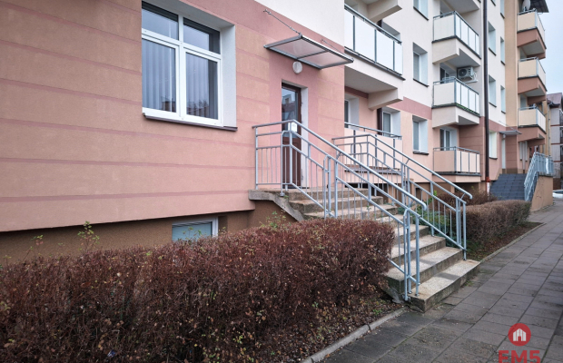 Lokal użytkowy 74 na parterze. Blisko centrum.