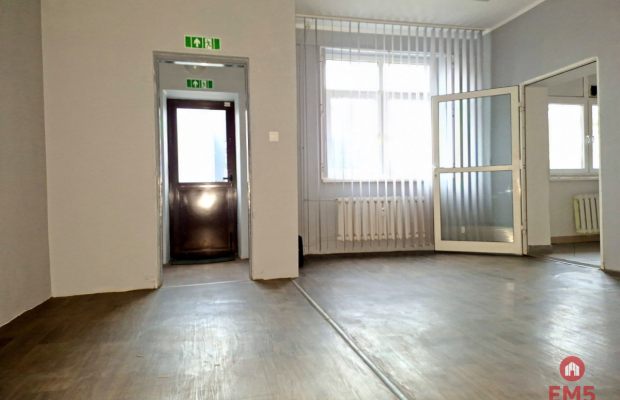 Lokal użytkowy 74 na parterze. Blisko centrum.