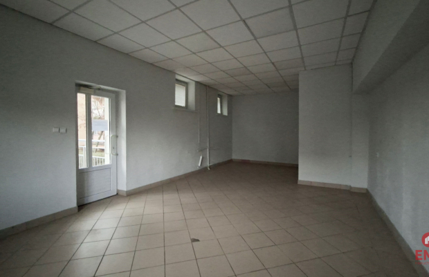 Lokal użytkowy 74 na parterze. Blisko centrum.