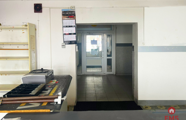 Lokal handlowo usługowy 100m2