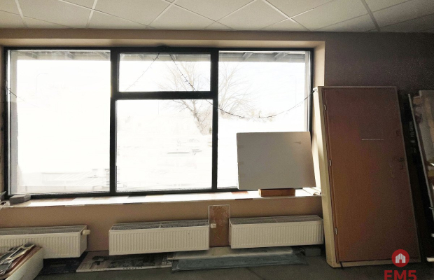 Atrakcyjny lokal handlowo usługowy