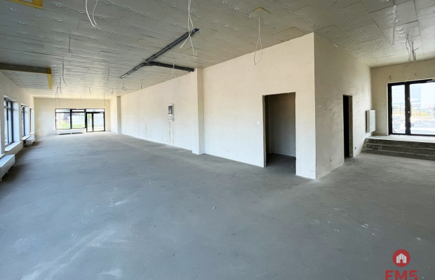 Nowy lokal 180 m2, parter
