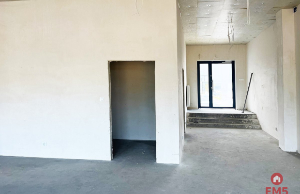 Nowy lokal 180 m2, parter