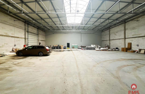 Nieruchomość biurowo magazynowa