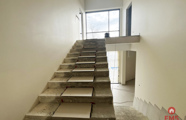 Nieruchomość biurowo magazynowa