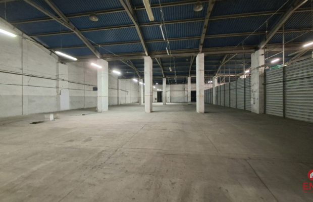 Hala-magazyn z rampą 1200 m2