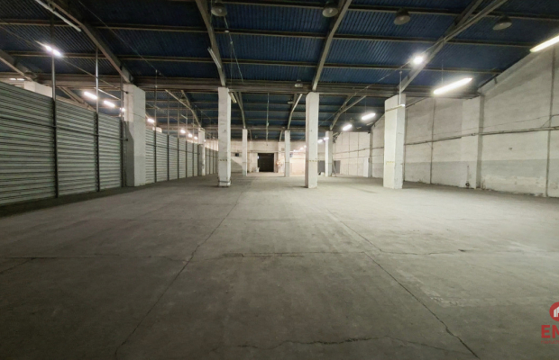 Hala-magazyn z rampą 1200 m2