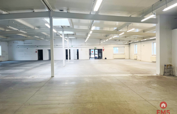 Pow. 1100 m2 przy Parku Handlowym