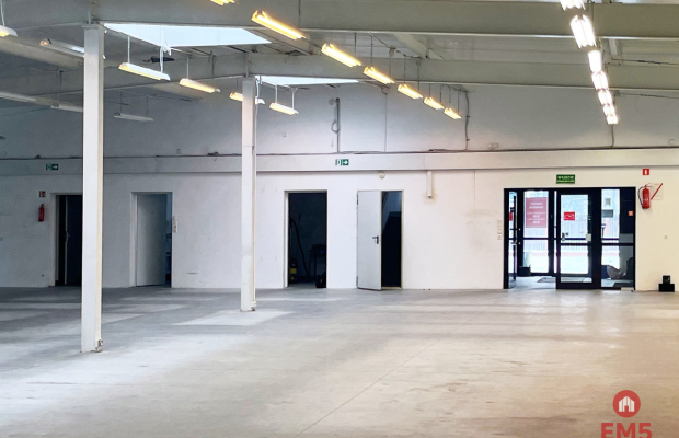 Pow. 1100 m2 przy Parku Handlowym