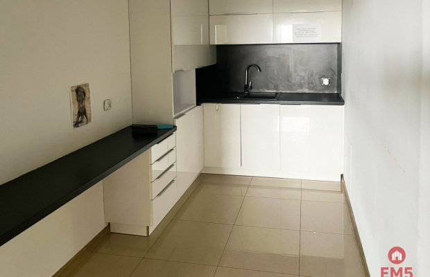 Biuro z widokiem na panoramę miasta