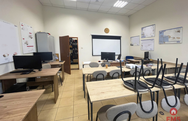 Powierzchnie biurowe i magazyn