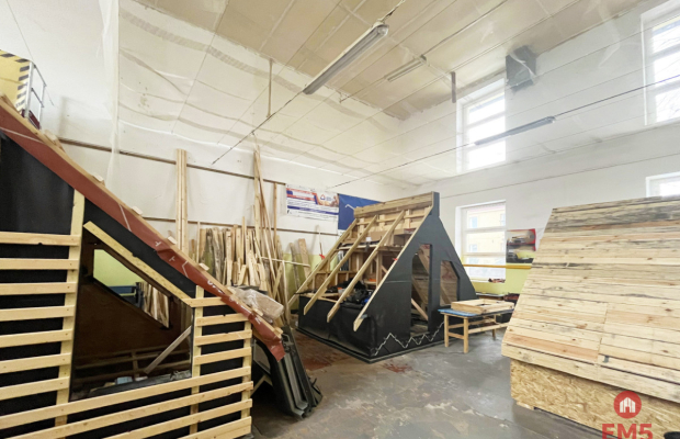 Powierzchnie biurowe i magazyn