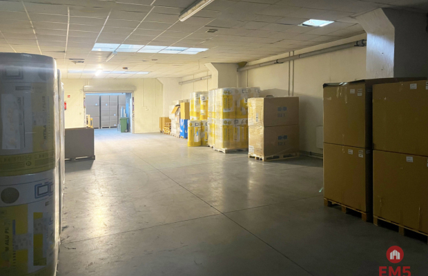 Biuro, magazyn, parking