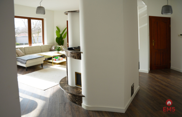 Komfortowy dom, lub siedziba firmy