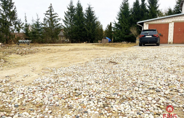 Warsztat i plac do wynajęcia pod miastem