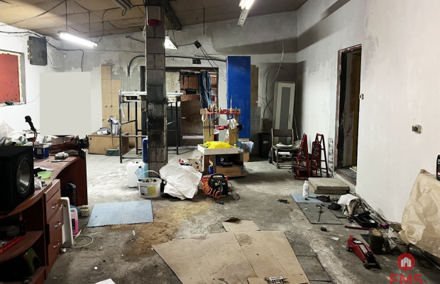 Warsztat i plac do wynajęcia pod miastem