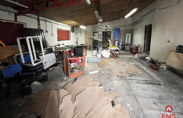 Warsztat i plac do wynajęcia pod miastem